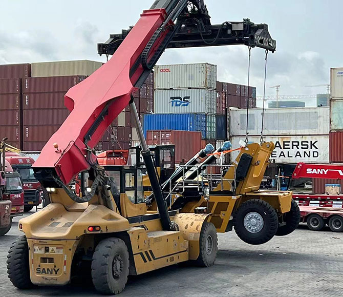 大型设备吊装方案 大型设备吊装方案